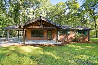 151 Ridgewood Acres Drive, Hendersonville, NC 28792