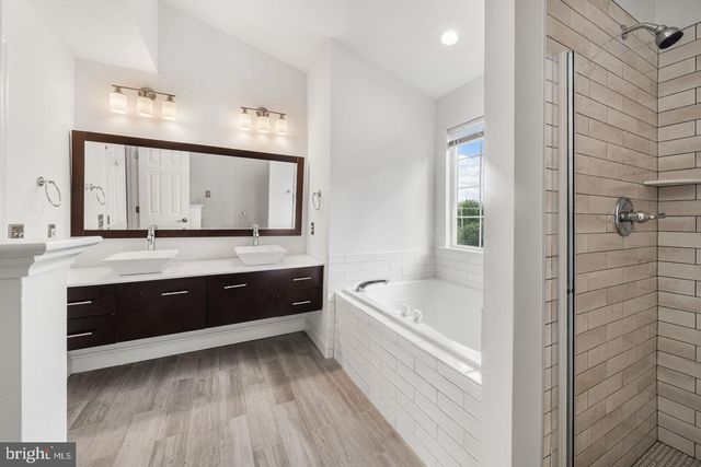 20379 SNOWPOINT PL, Ashburn, VA 20147