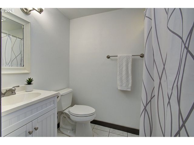 3915 Ne 137TH Ave, Vancouver, WA 98682