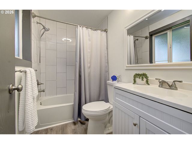 3915 Ne 137TH Ave, Vancouver, WA 98682