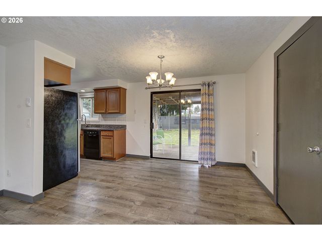 3915 Ne 137TH Ave, Vancouver, WA 98682