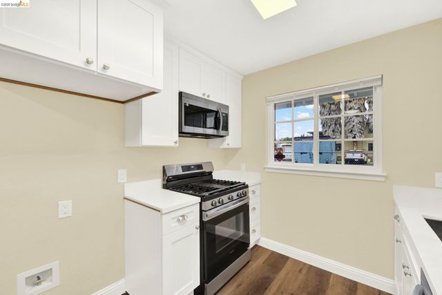 2170 104Th Ave, Oakland, CA 94603