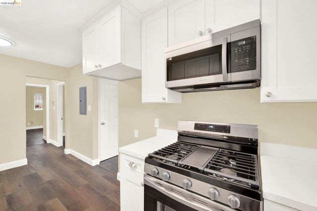 2170 104Th Ave, Oakland, CA 94603