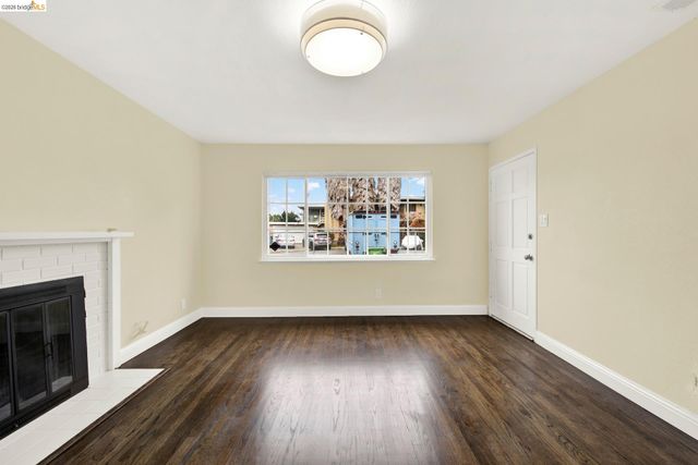 2170 104Th Ave, Oakland, CA 94603