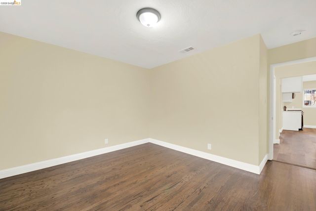 2170 104Th Ave, Oakland, CA 94603