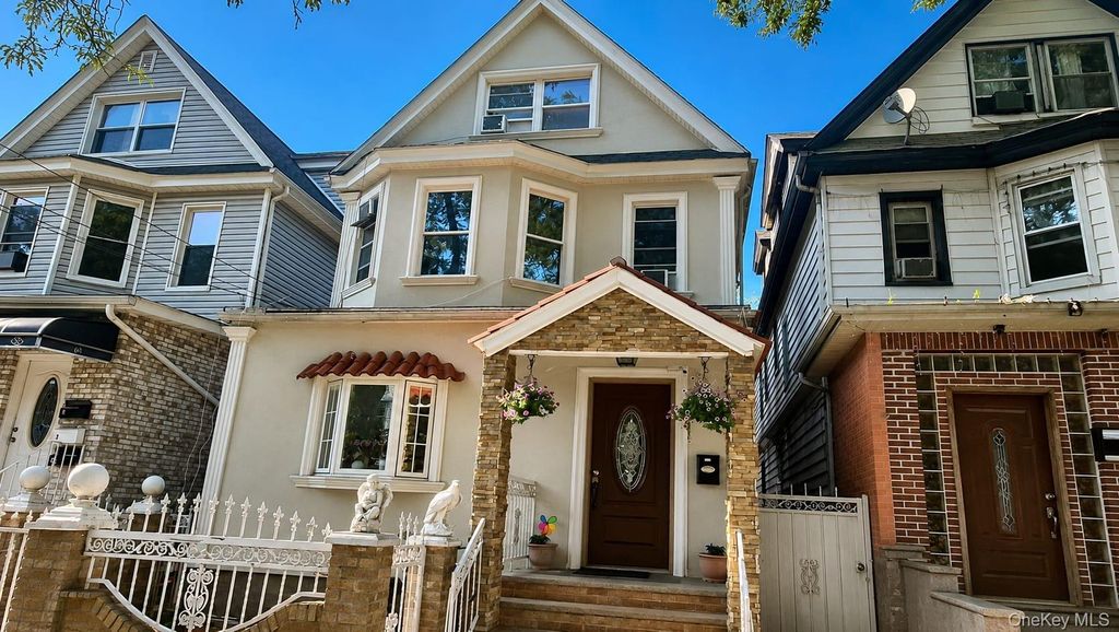 9425 40th Drive, Elmhurst, NY 11373