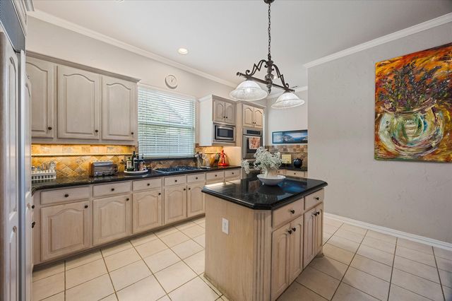 5900 Lennox Hill Drive, Plano, TX 75093