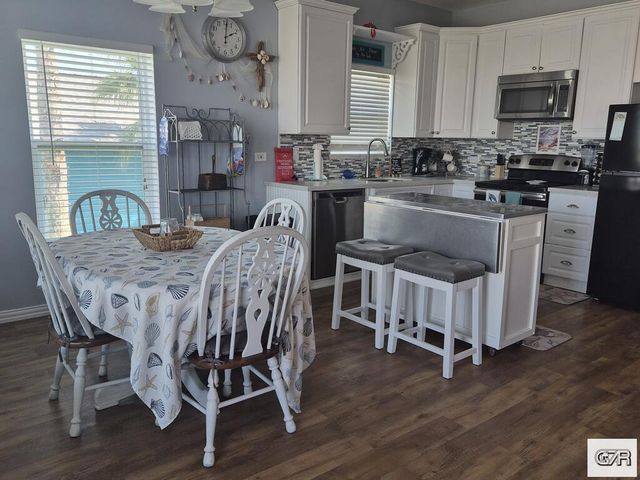16606 Curlew Road, Jamaica Beach, TX 77554