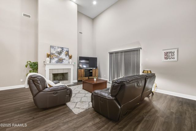 213 E Peck Boulevard, Lafayette, LA 70508