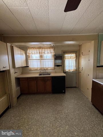 604 3RD ST, Port Carbon, PA 17965