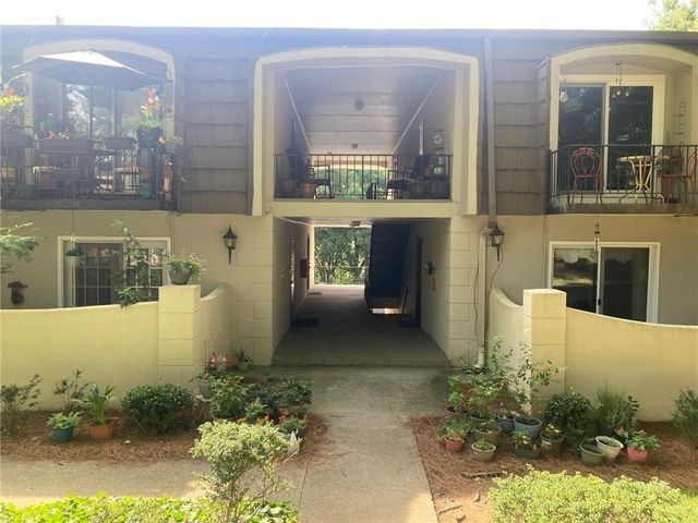 725 Dalrymple, Sandy Springs, GA 30328