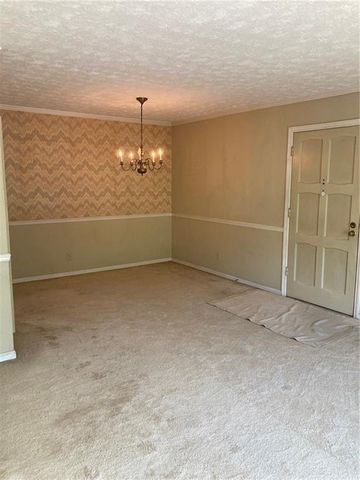 725 Dalrymple, Sandy Springs, GA 30328