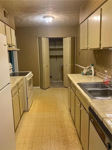 725 Dalrymple, Sandy Springs, GA 30328