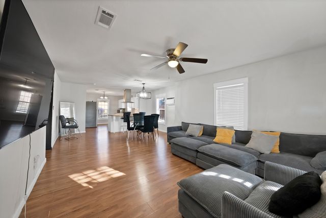 1610 Whitaker Avenue, Dallas, TX 75216