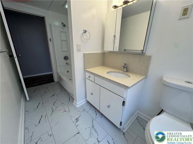 921 10th Street, Allentown City, PA 18103