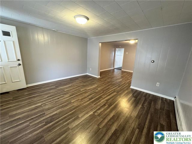 921 10th Street, Allentown City, PA 18103