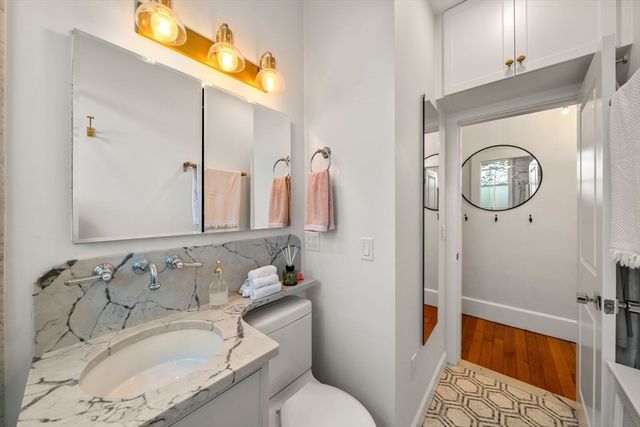 554 E 4th St 1B, Boston, MA 02127