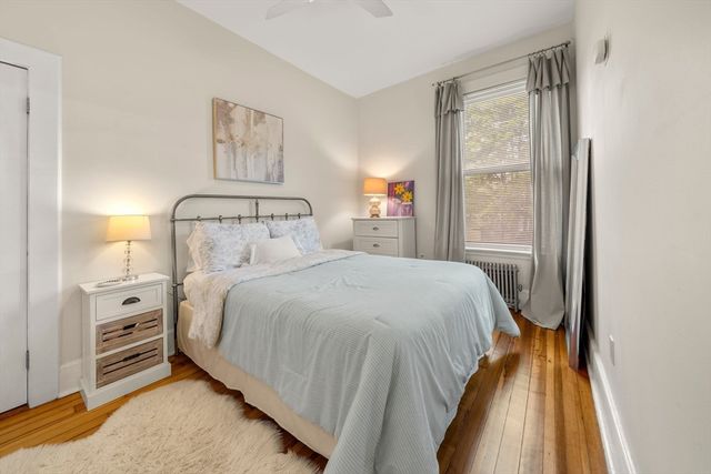 554 E 4th St 1B, Boston, MA 02127