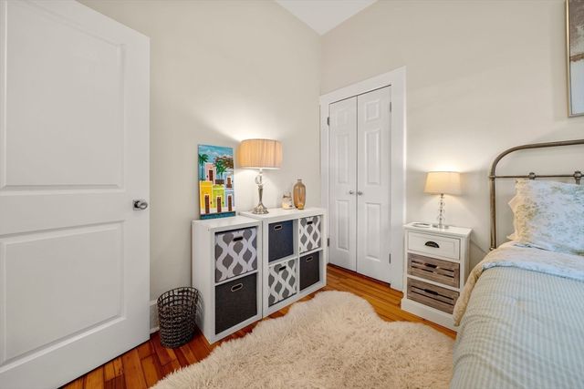 554 E 4th St 1B, Boston, MA 02127