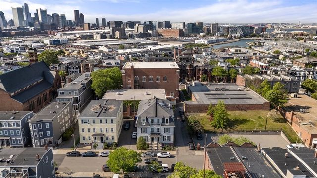 554 E 4th St 1B, Boston, MA 02127