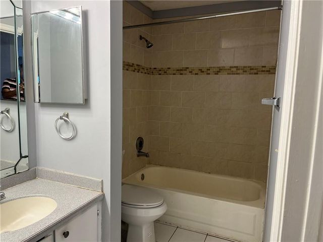 612 Granville Court, Atlanta, GA 30328