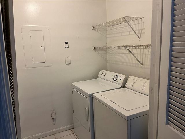 612 Granville Court, Atlanta, GA 30328