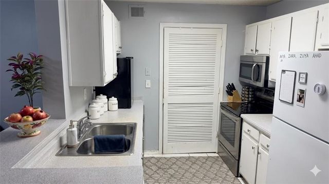 612 Granville Court, Atlanta, GA 30328