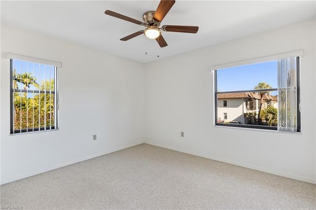 9305 Lake Park DR # 204, Fort Myers, FL 33919