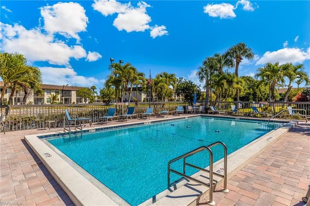 9305 Lake Park DR # 204, Fort Myers, FL 33919