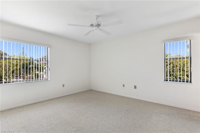 9305 Lake Park DR # 204, Fort Myers, FL 33919