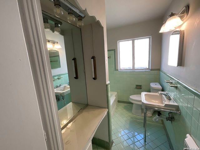 1124 Vanderbilt, San Antonio, TX 78210