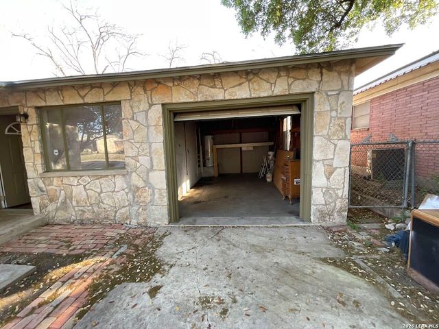 1124 Vanderbilt, San Antonio, TX 78210