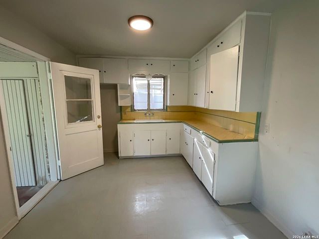 1124 Vanderbilt, San Antonio, TX 78210