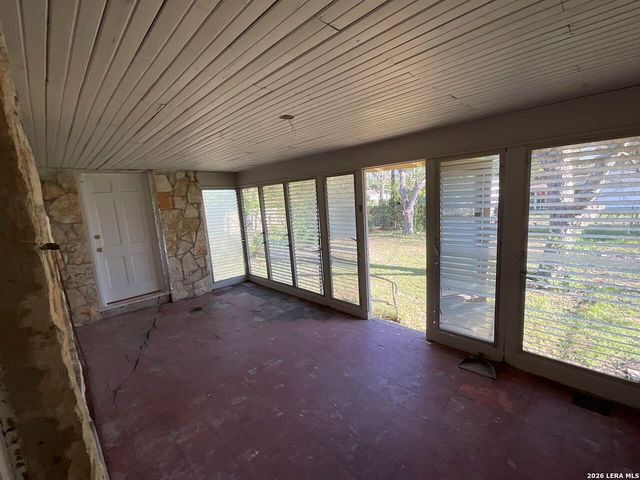 1124 Vanderbilt, San Antonio, TX 78210