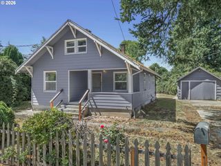 13957 HOLCOMB Blvd, Oregon City, OR 97045