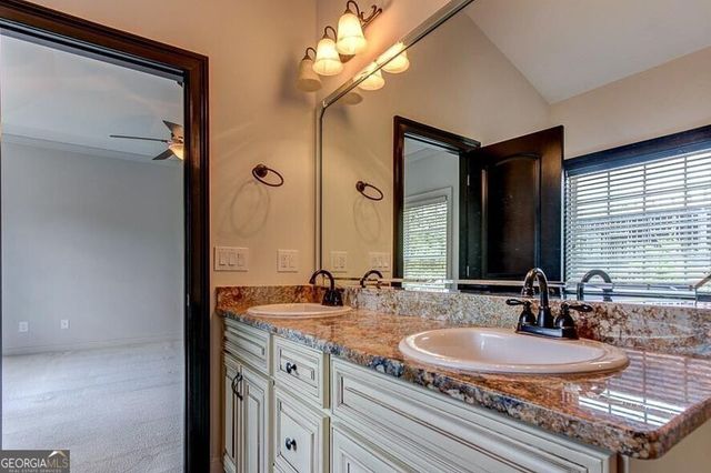 609 Lexington Village, Peachtree City, GA 30269