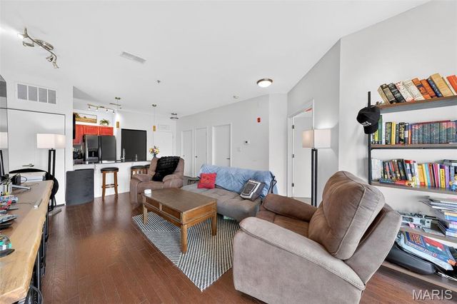 849 Westgate Avenue 305, St Louis, MO 63130