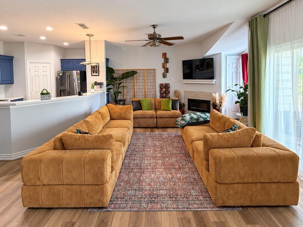 2023 Gentryside Drive 106, Houston, TX 77077