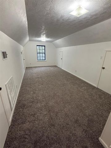 4211 Marsh Street, Bryan, TX 77803