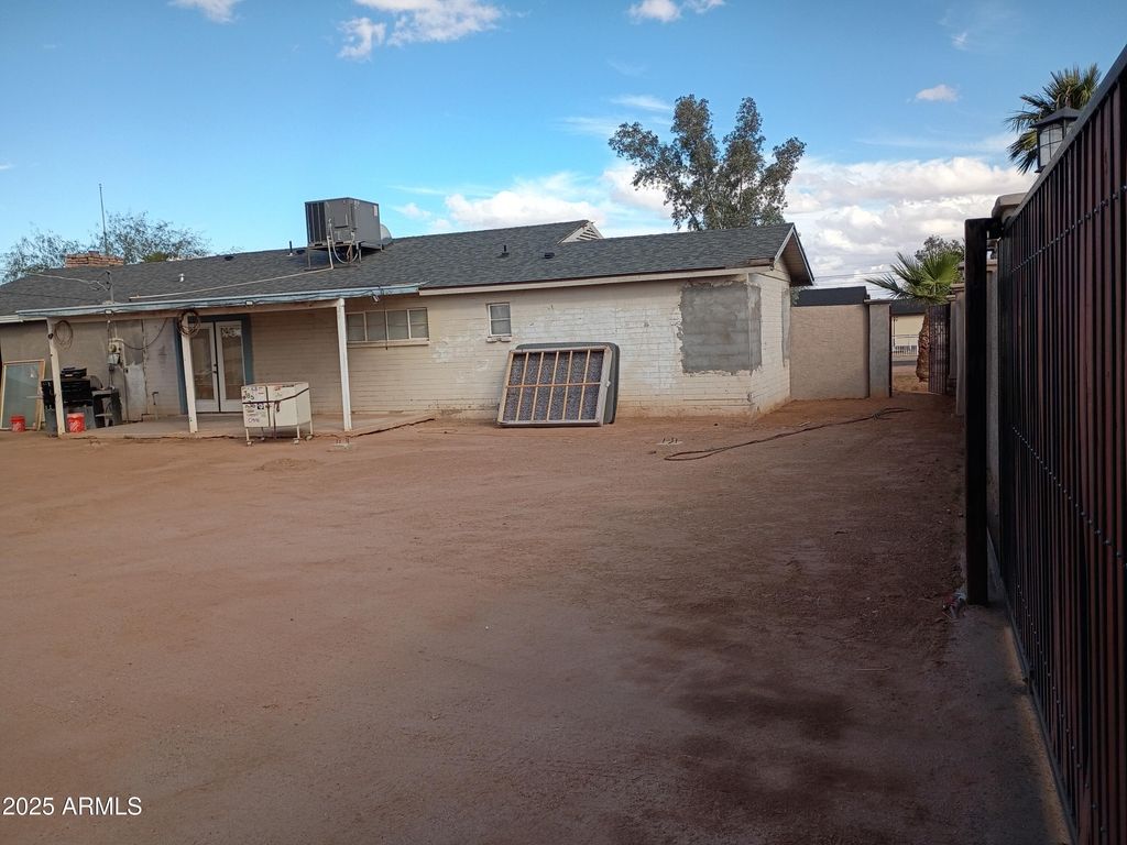 901 N COOLIDGE Avenue, Casa Grande, AZ 85122