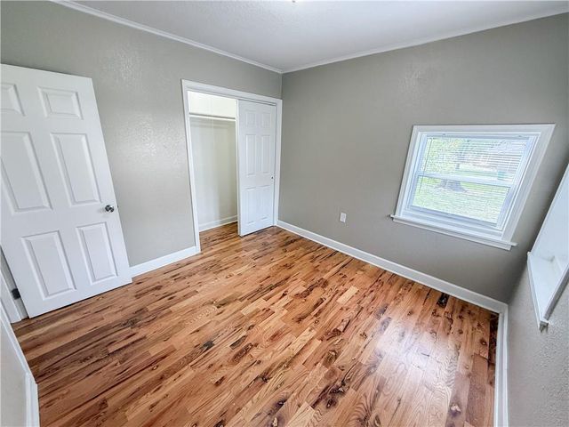 200 N Harrison Street, Freeman, MO 64746