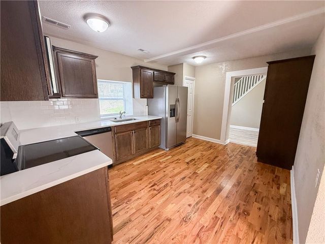 200 N Harrison Street, Freeman, MO 64746