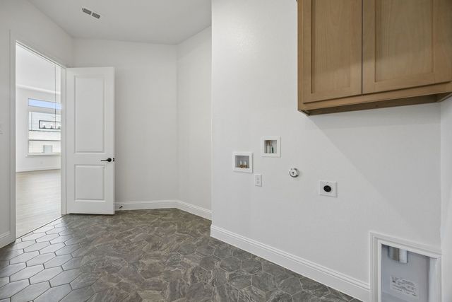 5013 Valley View Drive, Joshua, TX 76058