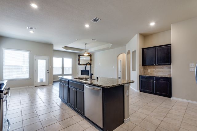 1913 Lake Wood Trail, Little Elm, TX 75068