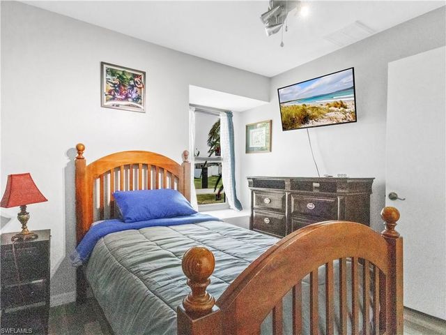 2006 NE 15th TER, Cape Coral, FL 33909