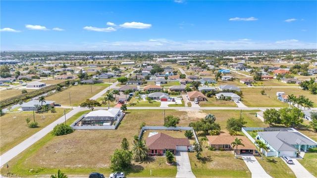2006 NE 15th TER, Cape Coral, FL 33909
