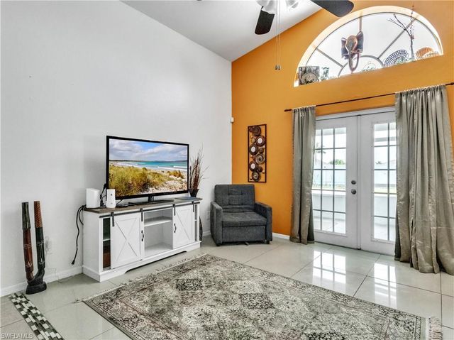 2006 NE 15th TER, Cape Coral, FL 33909