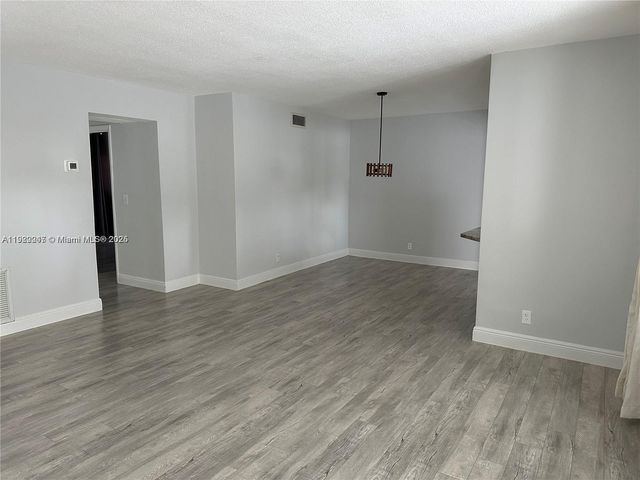 141 NE 10th Ave 18B, Hallandale Beach, FL 33009