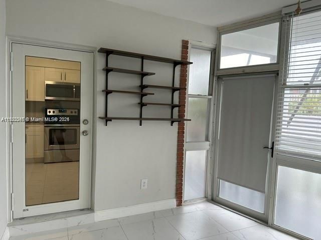 141 NE 10th Ave 18B, Hallandale Beach, FL 33009