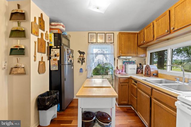 4766 JOHN MOSBY HWY, Boyce, VA 22620